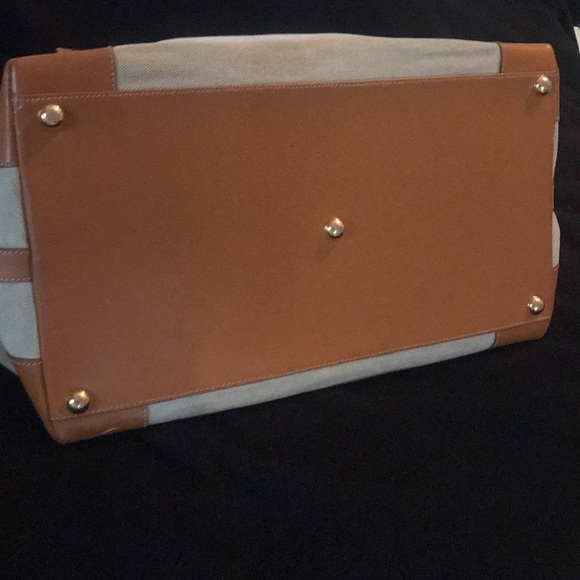 Large Genuine Leather Trimmed Duffle Bag - Picture 2 of 5